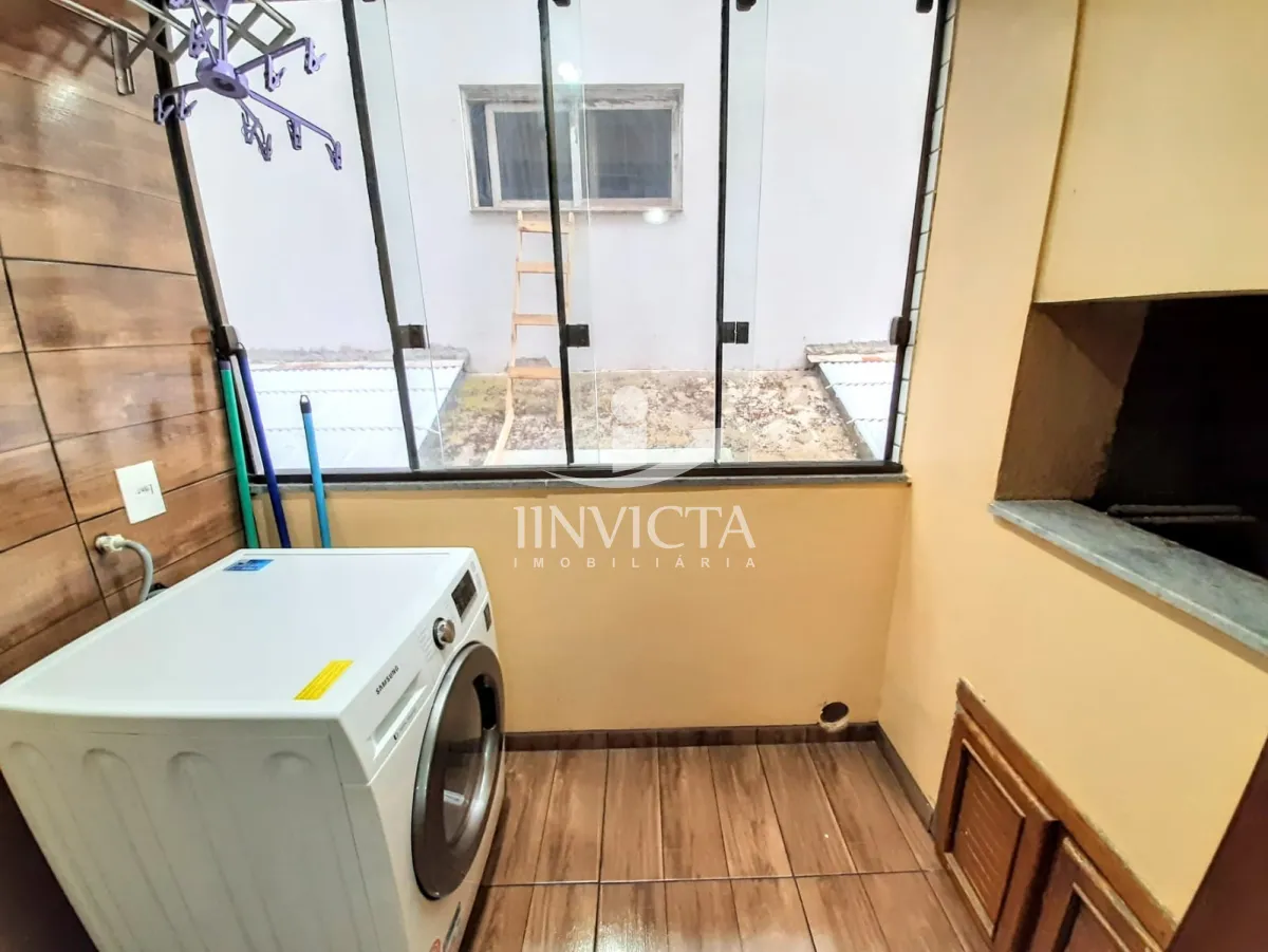 Apartamento de 1 Dormitorio no Bairro Cemtro — foto 1
