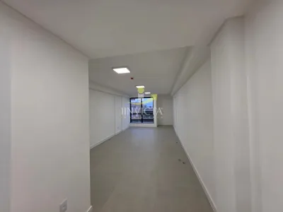 Sala Comercial em Zona Nova