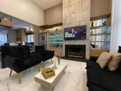 Casa em Condomínio em Zona Nova
