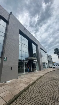 Sala Comercial em Zona Nova