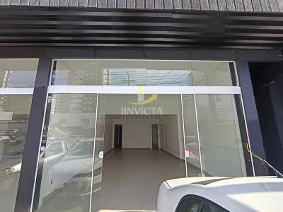 Loja em Zona Nova