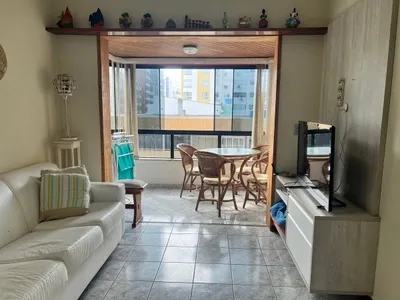 Apartamento em Zona Nova