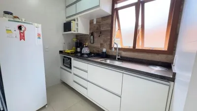 Sobrado em Bairro em Zona Nova