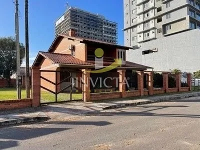 Sobrado em Bairro em Zona Nova