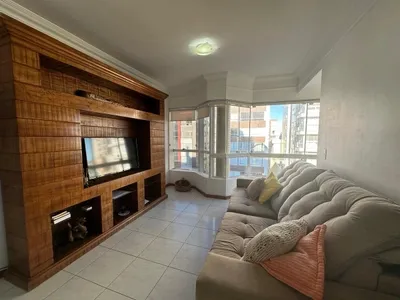 Apartamento em Zona Nova