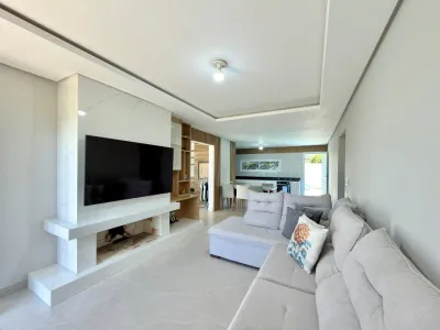 Casa em Bairro Mobiliada e Decorada no Bairro Zona Norte / Capão da Canoa — foto 4