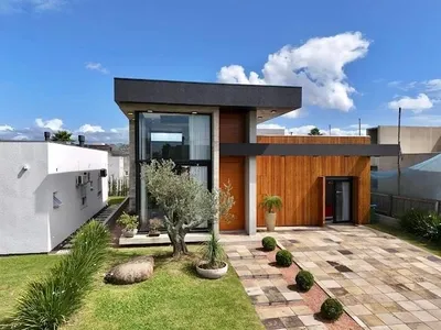 Casa em Condomínio em Zona Nova