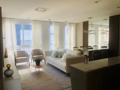 Apartamento em Zona Nova